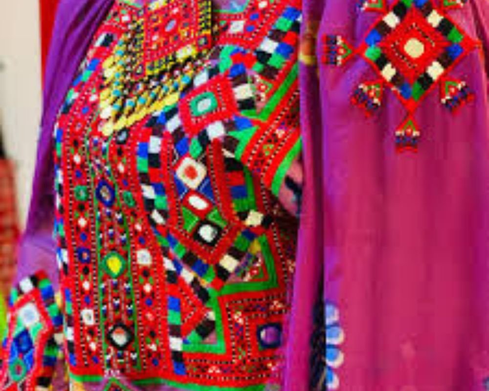 balochi-mirror-work